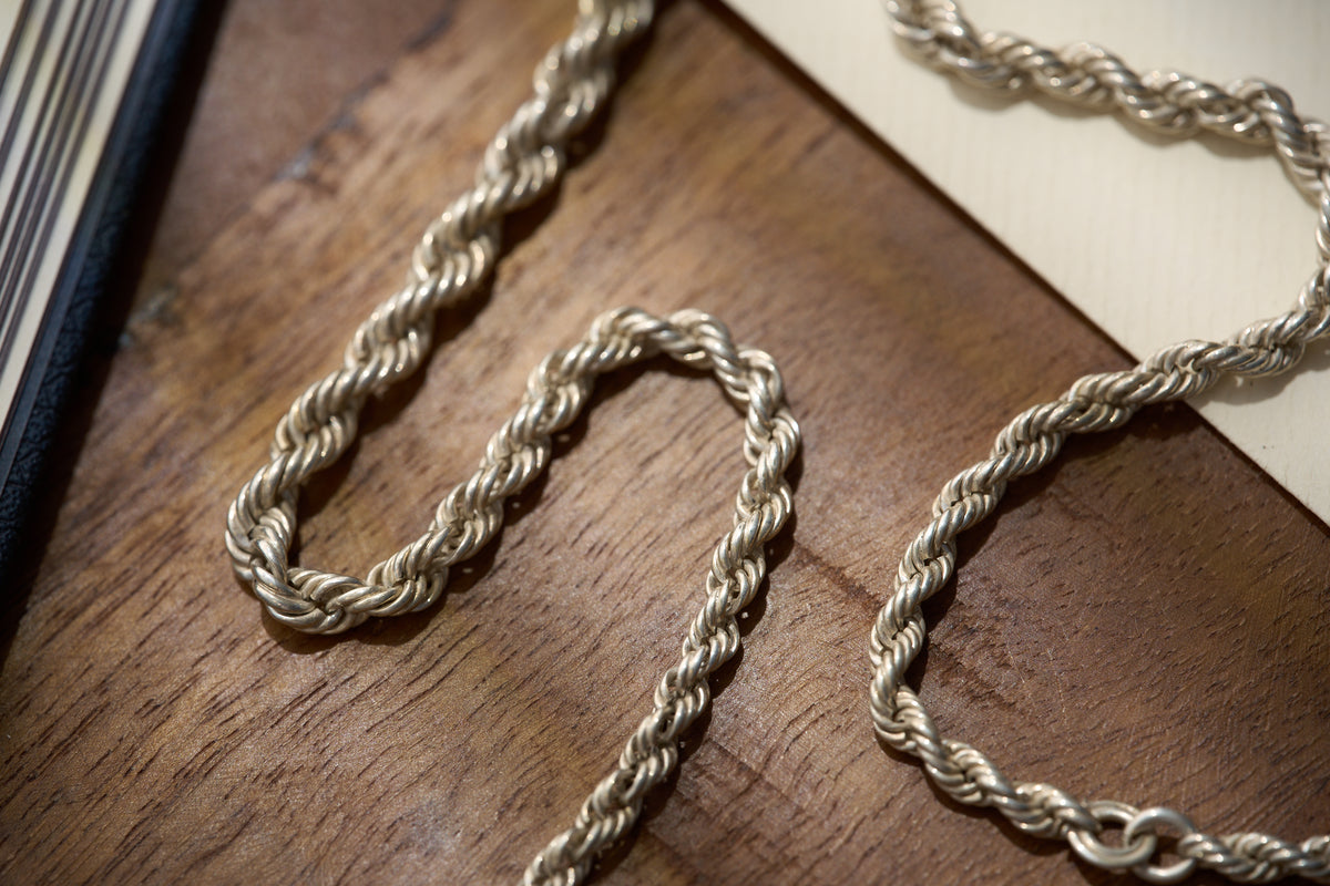 Sterling Silver Rope Twist Single Albert with Acanthus T-Bar
