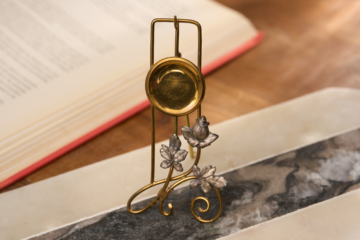 Art Nouveau Porte-Montre, Two-Tone Brass and Silvered Leaves