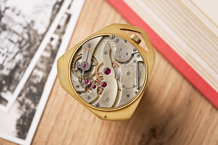 Five-Sided 'Tombstone' Case in 18ct Gold, Touchon Extra, c.1922