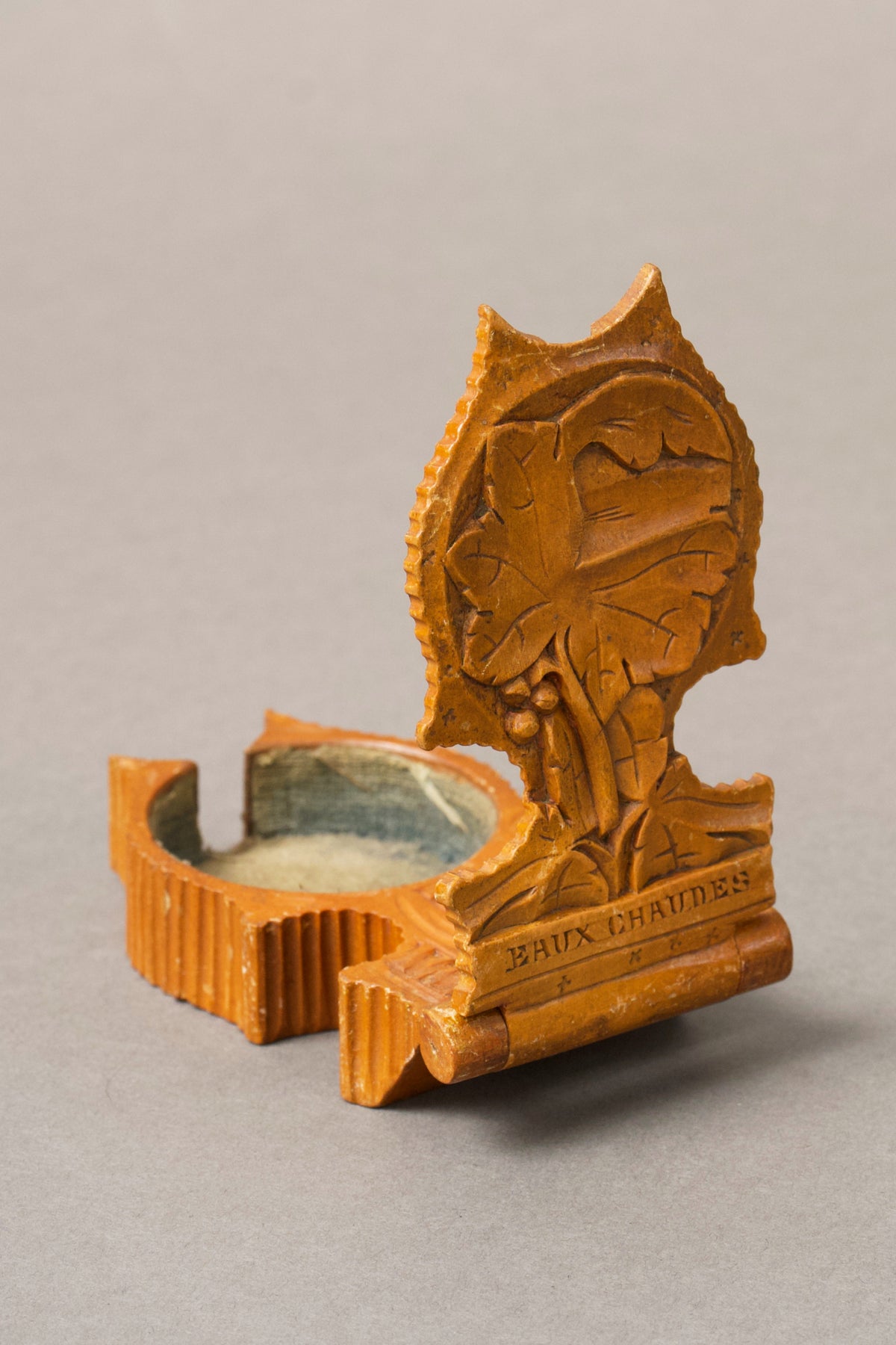 Eaux Chaudes Souvenir Holder from the French Pyrénées, c.1900