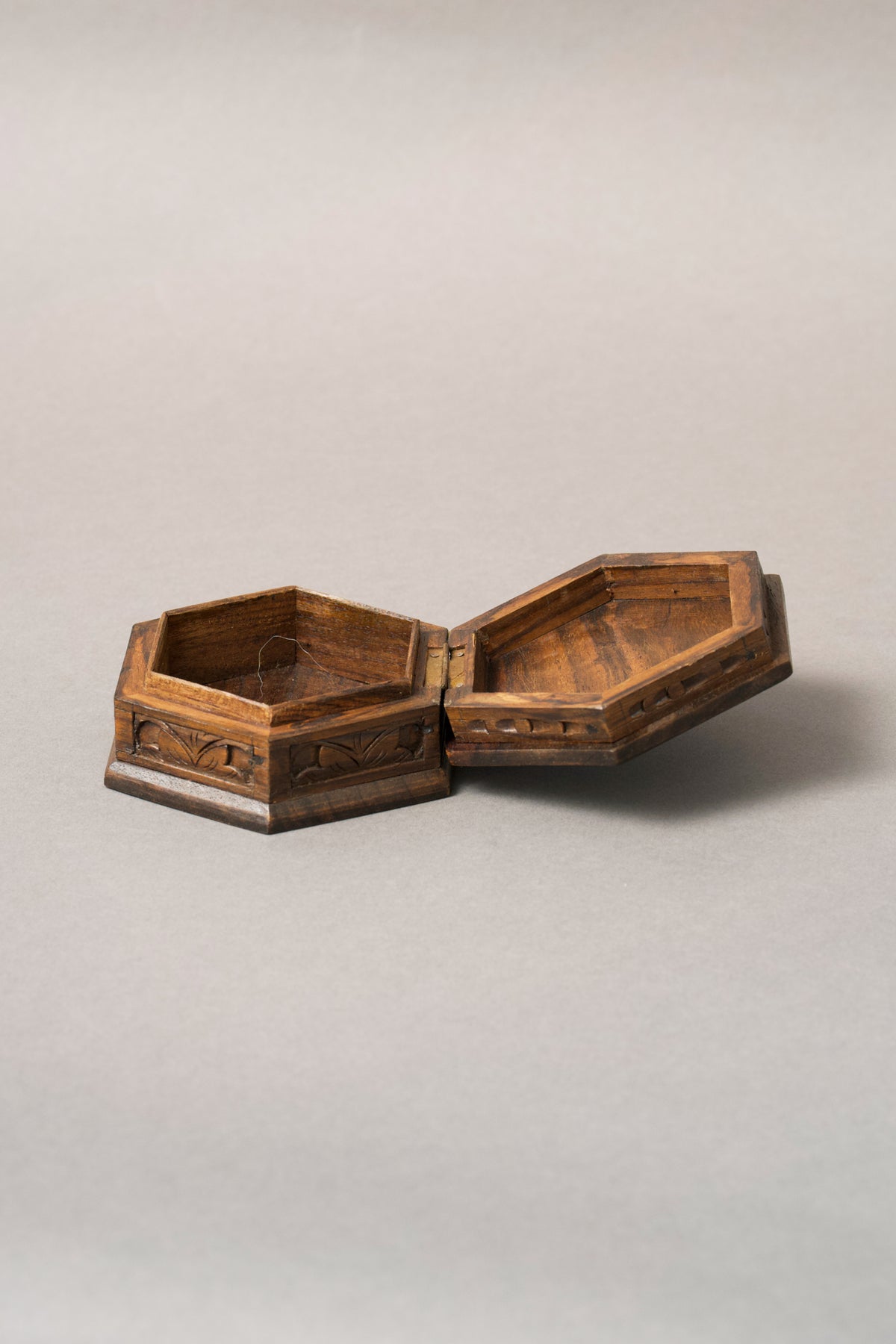 Black Forest Hexagonal Box, Leaf, Vine and Berry Sides, c.1880