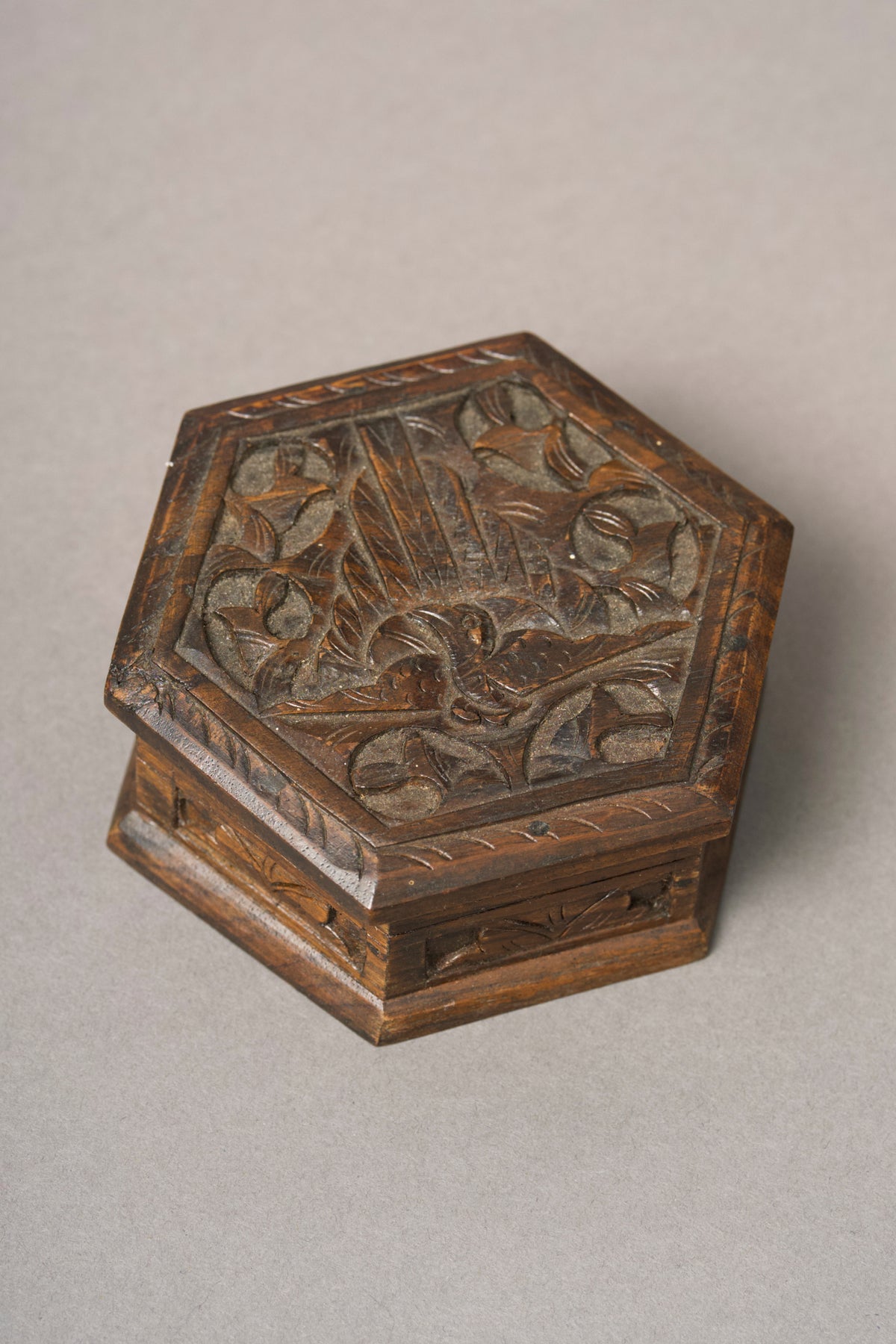 Black Forest Hexagonal Box, Leaf, Vine and Berry Sides, c.1880