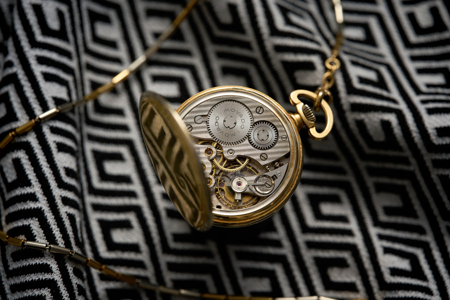 18ct Gold, Art Deco Enamel Dial, with Period Chain, c.1920s