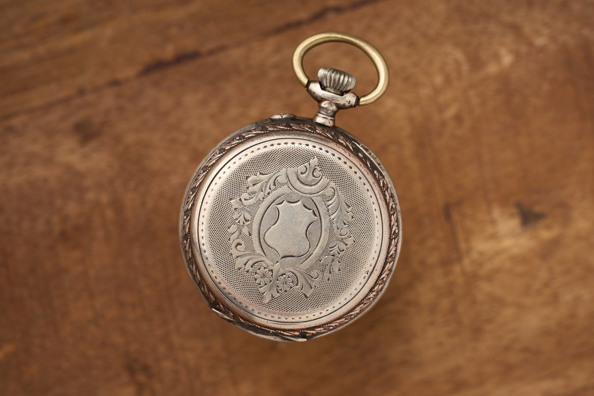 Ladies' Watch in Engraved 800 Silver, Cylinder, c.1900