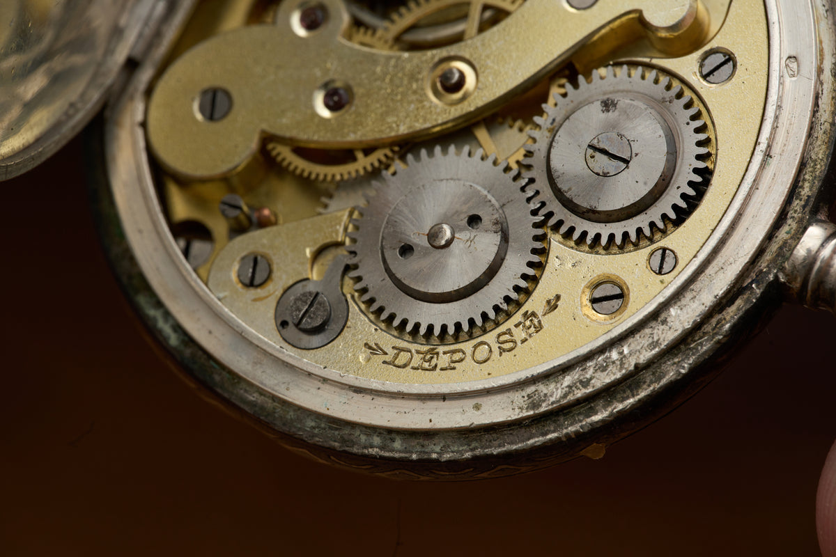 Médaille d'Or Silver, Niello Heraldic Caseback, c.1890