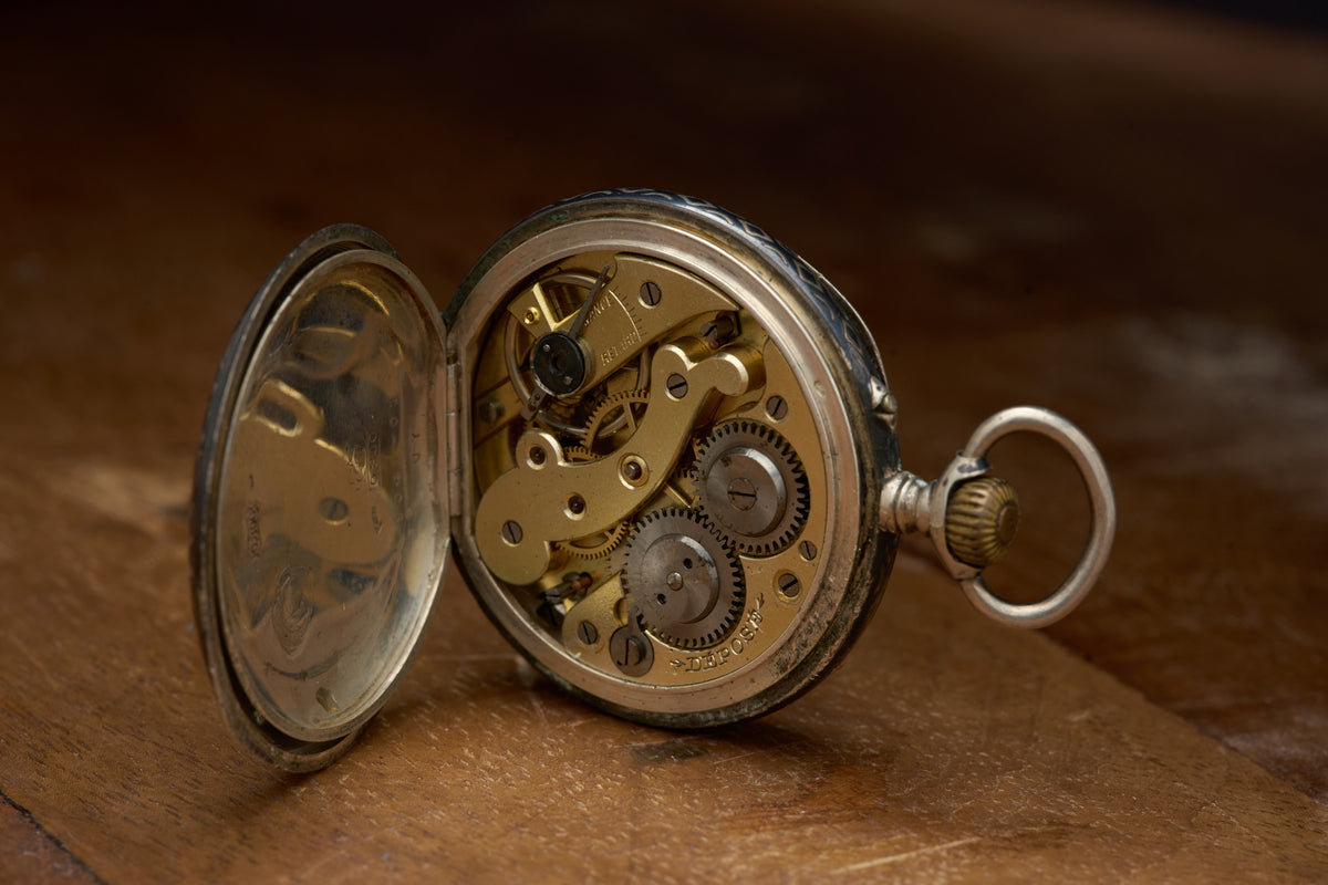 Médaille d'Or Silver, Niello Heraldic Caseback, c.1890