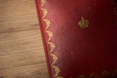 Cartier yellow guilloché enamel étui c.1920, corner of the Cartier box lid with gilt garland border