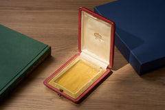 Cartier yellow guilloché enamel étui c.1920, Cartier box open showing the ochre velvet base