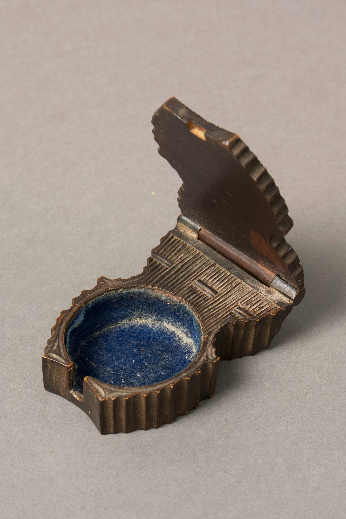 Black Forest Carved Watch Case, Floral Wreath Lid, c.1900